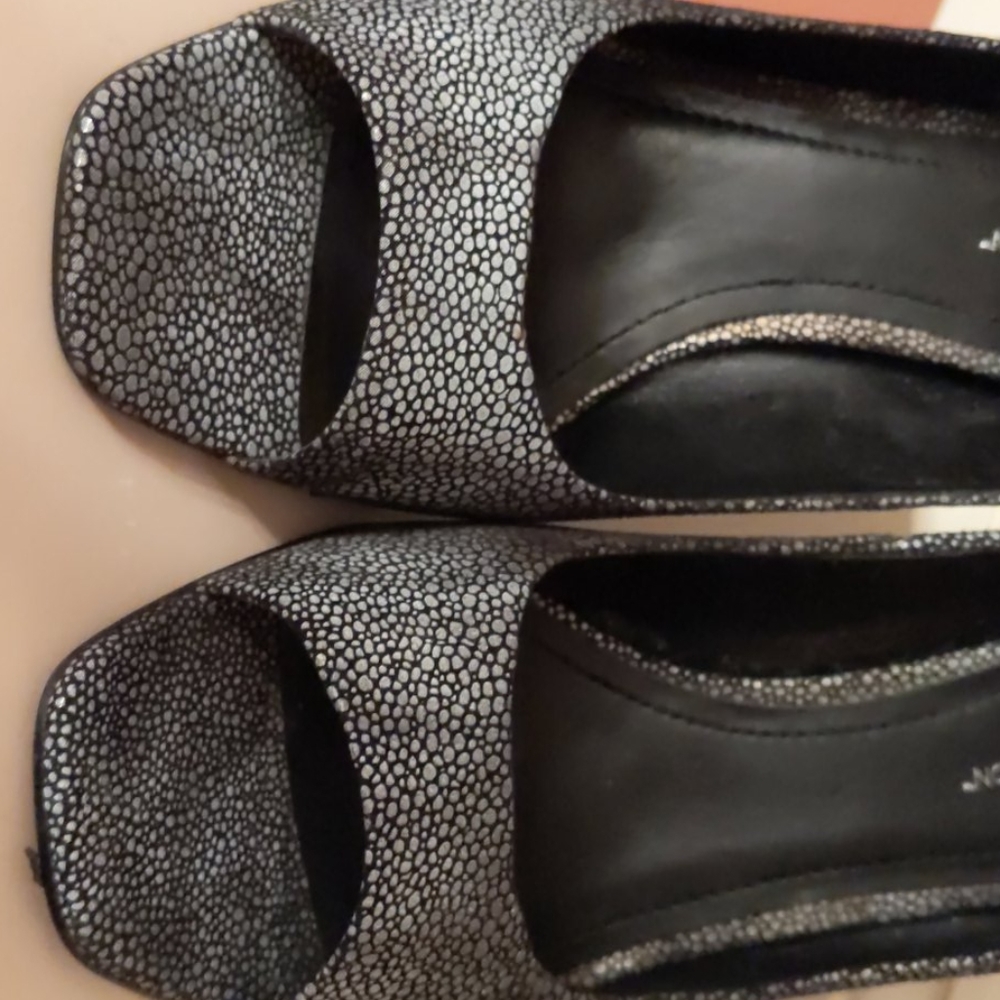 Shoes - Picture 2 of 3